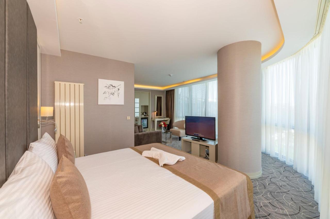 The Conforium Hotel วาน ภายนอก รูปภาพ
